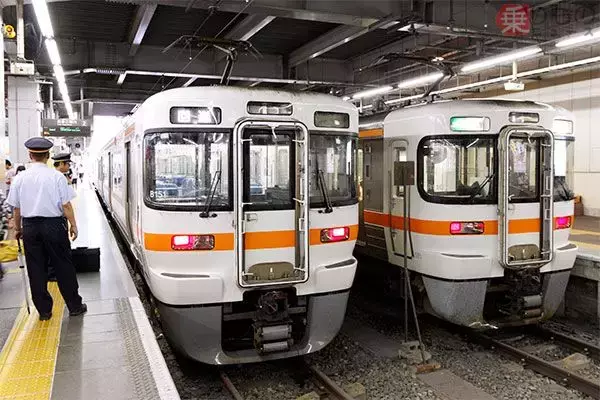 「鉄道駅にバス運賃箱のナゼ　JR東海、豊橋駅の混雑解消なるか？」の画像