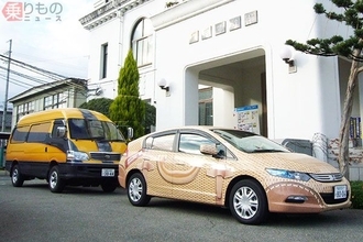 奇抜さで町おこし？　「ラッピング公用車」が増加中　「痛公用車」も