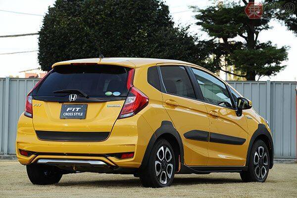 クルマはどうなればクロスオーバー？　ホンダ「フィット CROSS STYLE」に見るその一線