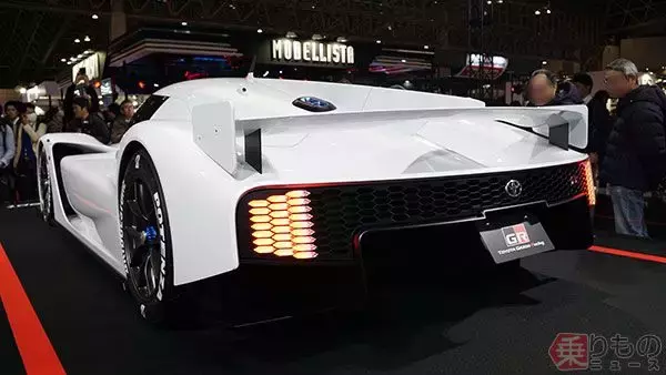 「クルマのカスタム、どこまで突き抜ける？　「東京オートサロン」のすごいクルマ9選」の画像