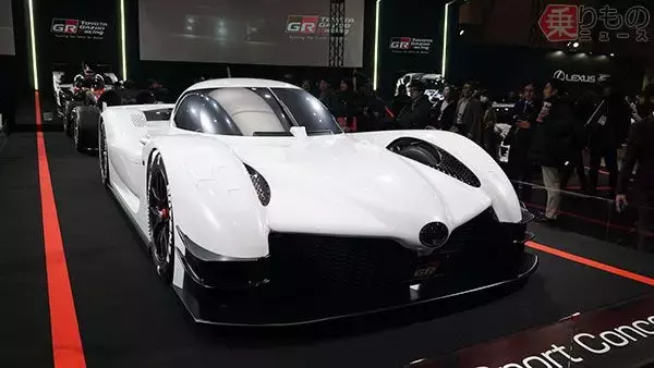 「クルマのカスタム、どこまで突き抜ける？　「東京オートサロン」のすごいクルマ9選」の画像