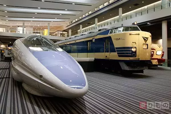 京都鉄道博物館の500系が「エヴァ新幹線」に変身　鉄道ジオラマにも登場