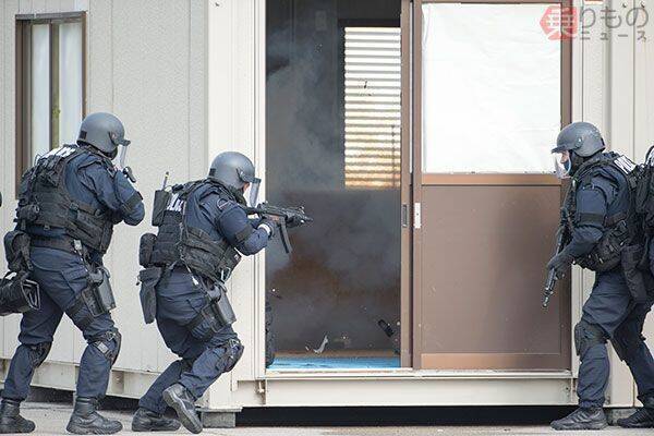 テロへの備え 警察の 特型警備車 誕生の背景 初代には あさま山荘事件 の弾痕も 18年6月9日 エキサイトニュース 3 5