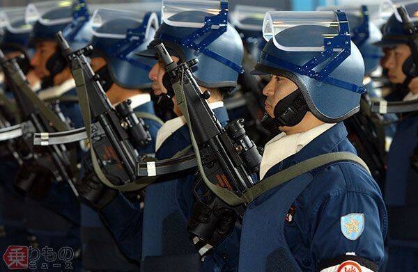 テロへの備え 警察の 特型警備車 誕生の背景 初代には あさま山荘事件 の弾痕も 18年6月9日 エキサイトニュース 5 5