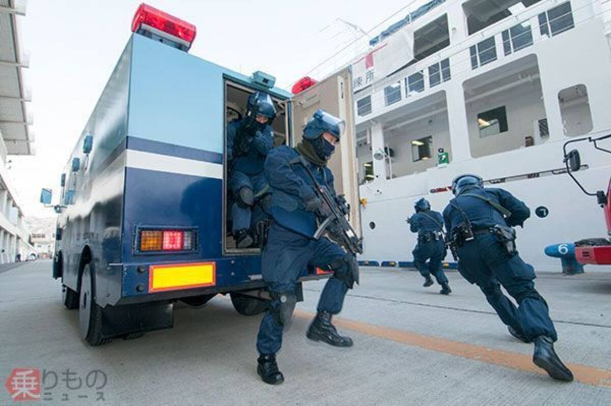テロへの備え 警察の 特型警備車 誕生の背景 初代には あさま山荘事件 の弾痕も 18年6月9日 エキサイトニュース 4 5