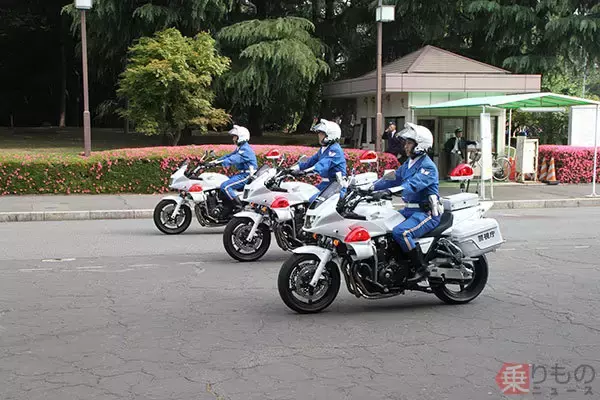 「陸自の白バイは「白バイ」にあらず？　隊の警察組織「警務隊」とその専用バイクとは」の画像