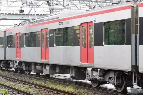 「徹底解説！　都営浅草線5500形　最高速度の向上で乗り入れ路線が拡大へ」の画像