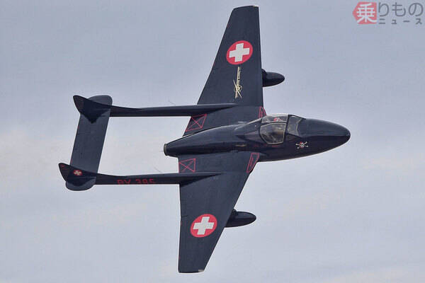 飛行機の「双胴機」なぜそのカタチ？　P-38「ライトニング」ほか、それぞれのワケ