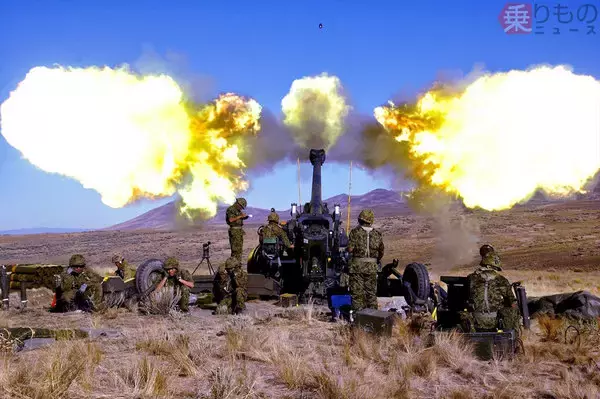「陸自の新型試作りゅう弾砲、特徴や運用は？　「装輪」「155mm」「りゅう弾」の意味」の画像