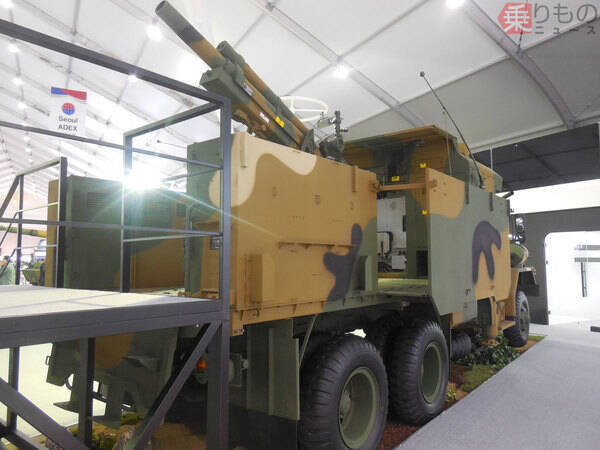 陸自の新型試作りゅう弾砲、特徴や運用は？　「装輪」「155mm」「りゅう弾」の意味