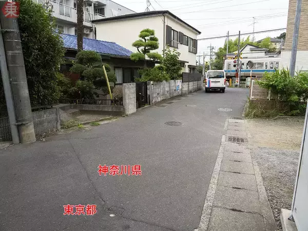 「都県境越え、実に11回！　小田急小田原線と蛇行する境の謎」の画像