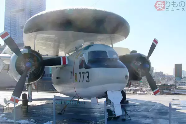 「追加調達か、早期警戒機E-2D「アドバンスド・ホークアイ」　空自の新しい「空飛ぶ目」」の画像