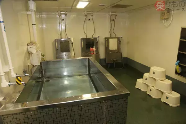 「南極観測船「しらせ」がなぜ被災者支援？　北海道地震、実は「偶然居合わせたから」」の画像