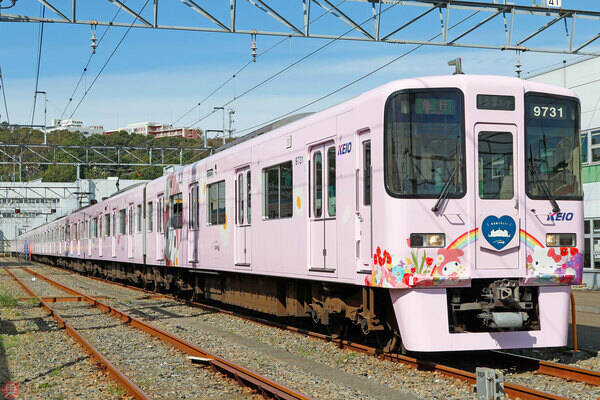 ハローキティとマイメロが先頭 京王にサンリオキャラ大集合のラッピング電車完成 18年10月31日 エキサイトニュース