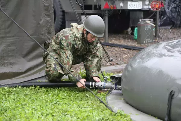 「テントのお風呂、給排水どうしてる？　ほか災害派遣における陸自入浴支援の舞台裏とは」の画像