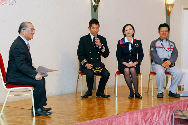 現役パイロット、CA、整備士が語る退役機「DHC8-Q400」　JACの特注仕様とは