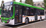 「日本初！ 後ろまで通路に段差のない「フルフラットバス」都営バスに登場」の画像1