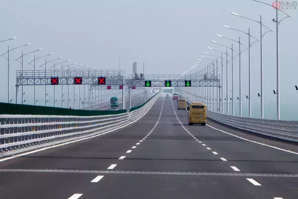 「世界最長海上橋、混雑で入場制限も 香港と珠海・マカオつなぐ港珠澳大橋の現状とは」の画像