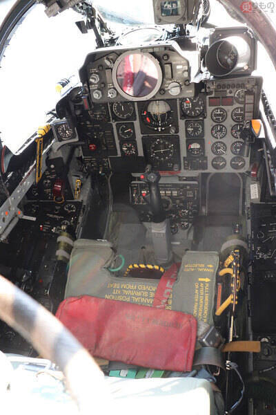 消えゆく戦闘機F-4「ファントムII」 空自百里基地で「ラストファントム」飛ぶ