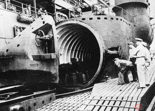 「潜水空母」伊四百型はなぜ生まれ、何を残した？ 旧海軍、乾坤一擲の「秘密兵器」