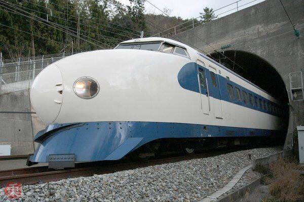 東海道本線の寝台急行「銀河」どんな列車だった？ JR西日本で夜行列車として「復活」