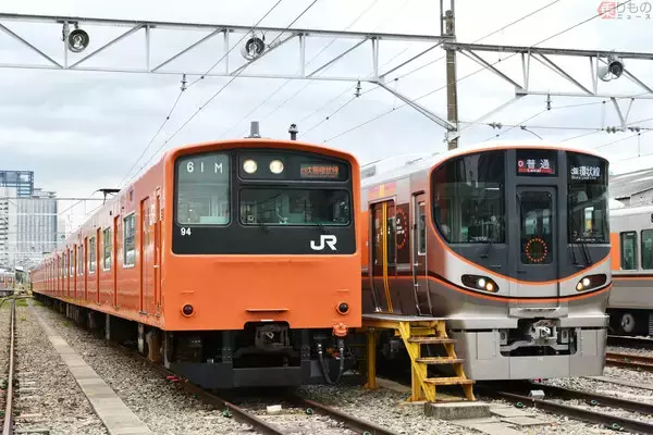 さようなら、JR大阪環状線の201系電車！ 引退を目前に控え「新旧」車両が並ぶ