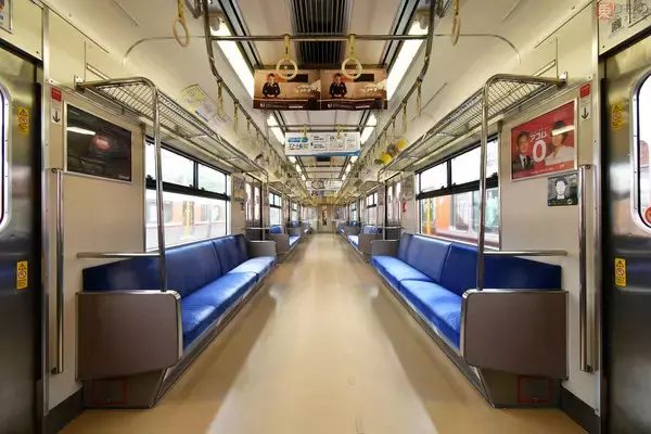 「さようなら、JR大阪環状線の201系電車！ 引退を目前に控え「新旧」車両が並ぶ」の画像
