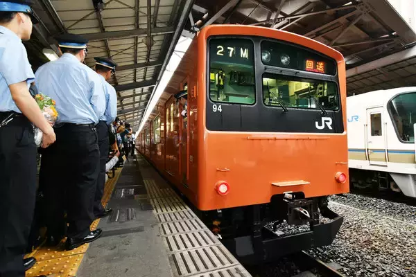 「オレンジ色の電車」見納めに JR大阪環状線から201系が引退！