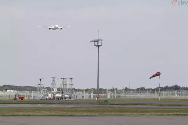 「JAL初導入のエアバス機「A350-900」仏から日本へテイクオフ！ 最新鋭機の特徴は？」の画像