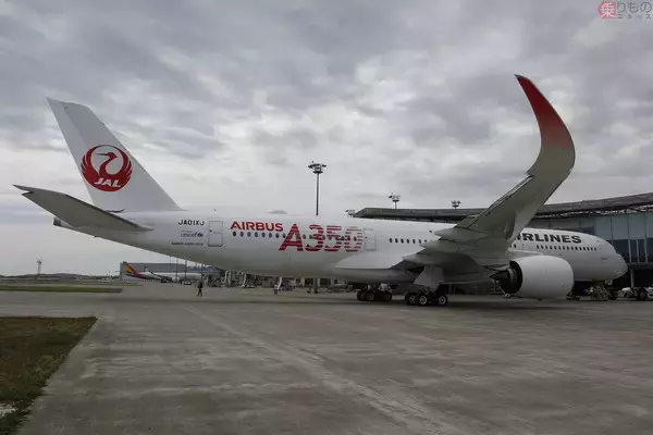 「JAL初導入のエアバス機「A350-900」仏から日本へテイクオフ！ 最新鋭機の特徴は？」の画像