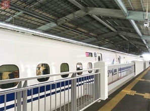 山陽新幹線の新神戸駅1番のりば、可動式ホーム柵使用開始 JR西日本