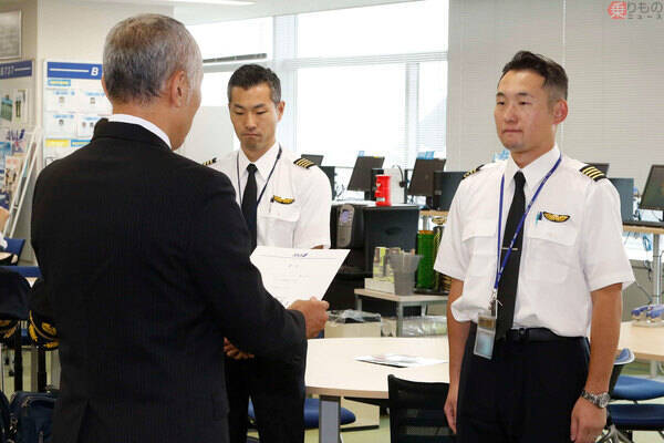 兄弟でanaの機長になる でも先輩は弟 兄弟パイロット の夢 実現のドラマ 19年7月13日 エキサイトニュース 4 4 兄弟でanaの機長になる でも先輩は弟 兄弟パイロット の夢 実現のドラマ 19年7月13日 エキサイトニュース 4 4