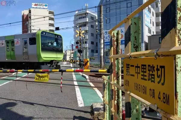 山手線に踏切！ いまも1か所だけ存在、「改良」に向けた動きが活発に