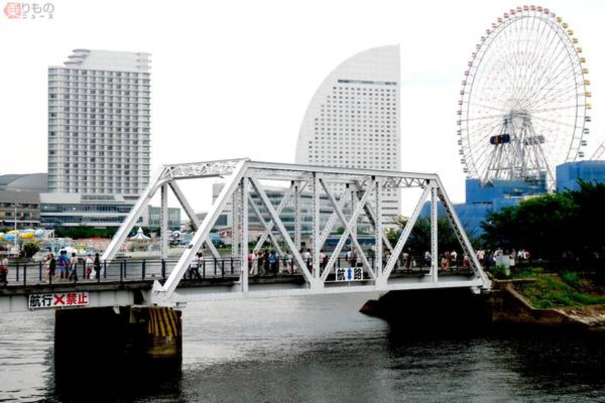 横浜港の廃線跡を歩いてみた レトロな明治の鉄橋そのまま 近くに東急線跡の遊歩道も 19年8月12日 エキサイトニュース
