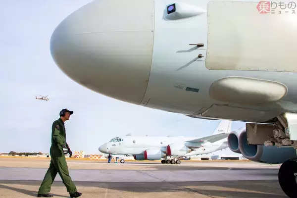 「ガラケーからスマホへ パイロットから見た海自P-1哨戒機の、P-3Cからの進化とは？」の画像