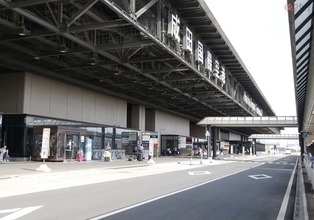 成田空港、セルフ型搭乗手続き「スマートチェックイン」を全ターミナルに本格導入