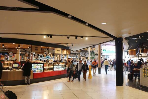 シドニーの空港、日本ではありえない構造 航空券なしで保安検査場通過、搭乗口へ