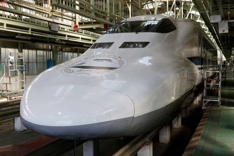 東海道新幹線からの引退せまる700系に特別装飾「ありがとう」 JR東海・浜松工場公開で