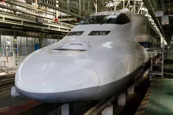 東海道新幹線からの引退せまる700系に特別装飾「ありがとう」 JR東海・浜松工場公開で