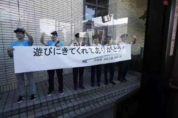 「ドクターイエロー車内へ JR東海・浜松工場「新幹線なるほど発見デー」に行った」の画像