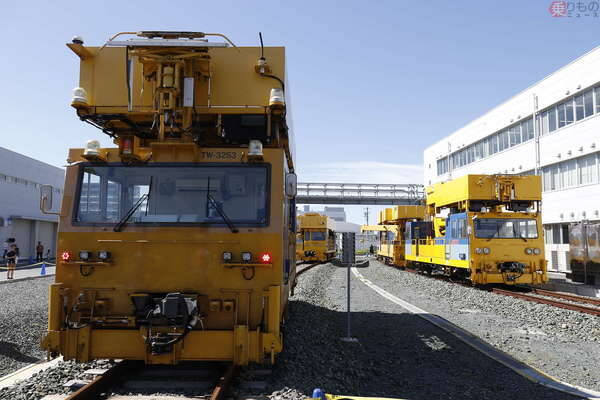 ドクターイエロー車内へ JR東海・浜松工場「新幹線なるほど発見デー」に行った