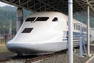 443km/hで走った最速の新幹線955形「300X」現代に受け継がれる7年の生涯で残したもの