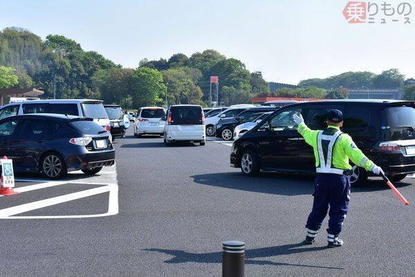 高速saなどの斜め前向き駐車 要注意 新東名ではバック駐車に変更 事故起きやすいワケ 19年12月29日 エキサイトニュース