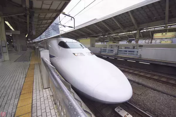 「消えゆく「カモノハシ」700系新幹線 どんな車両だったのか？ 「新世代新幹線」の礎」の画像