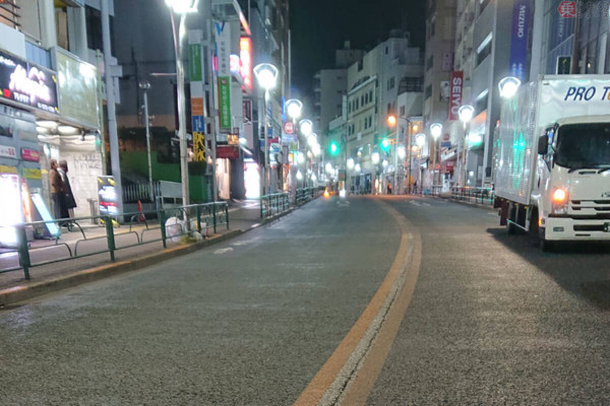 道路のセンターライン 黄白黄 どういう意味 そもそも黄色や白色 破線の意味は 年1月6日 エキサイトニュース