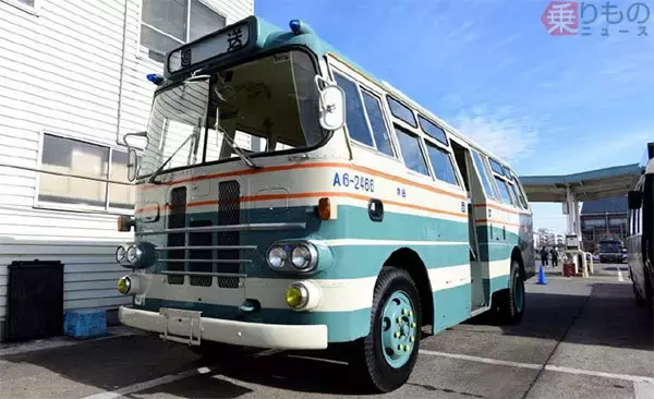 「「ちょっと変わった路線バス車両」5選 頭や扉に特徴 レトロな最新式 日本唯一のバス」の画像