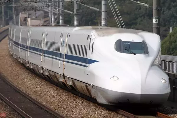 新幹線の車内 換気はどうなっているのか？ 窓は開かないが… 新型コロナ対策は