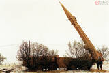 「北朝鮮が発射した「プルアップ機動」する新型弾道ミサイル なぜ迎撃が難しいのか？」の画像1
