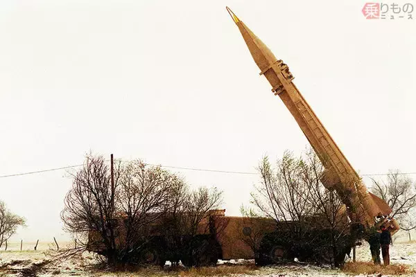 「北朝鮮が発射した「プルアップ機動」する新型弾道ミサイル なぜ迎撃が難しいのか？」の画像