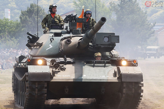 陸自「74式戦車（改）」を知っているか わずか4両のレア戦車 90式戦車レベルの装備も
